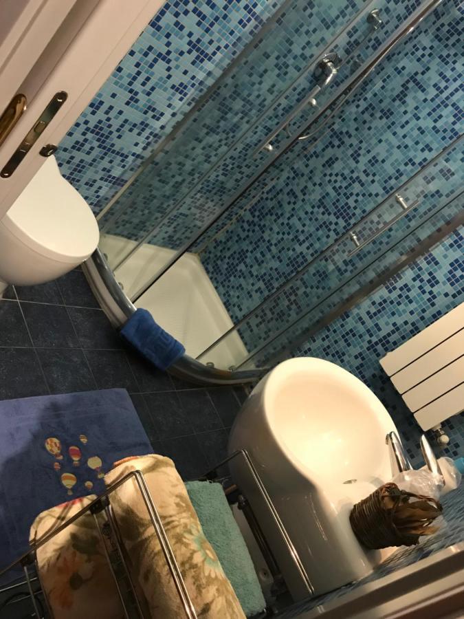 B&B L'Angolo Sulla Piazza Mirabella Imbaccari Bagian luar foto