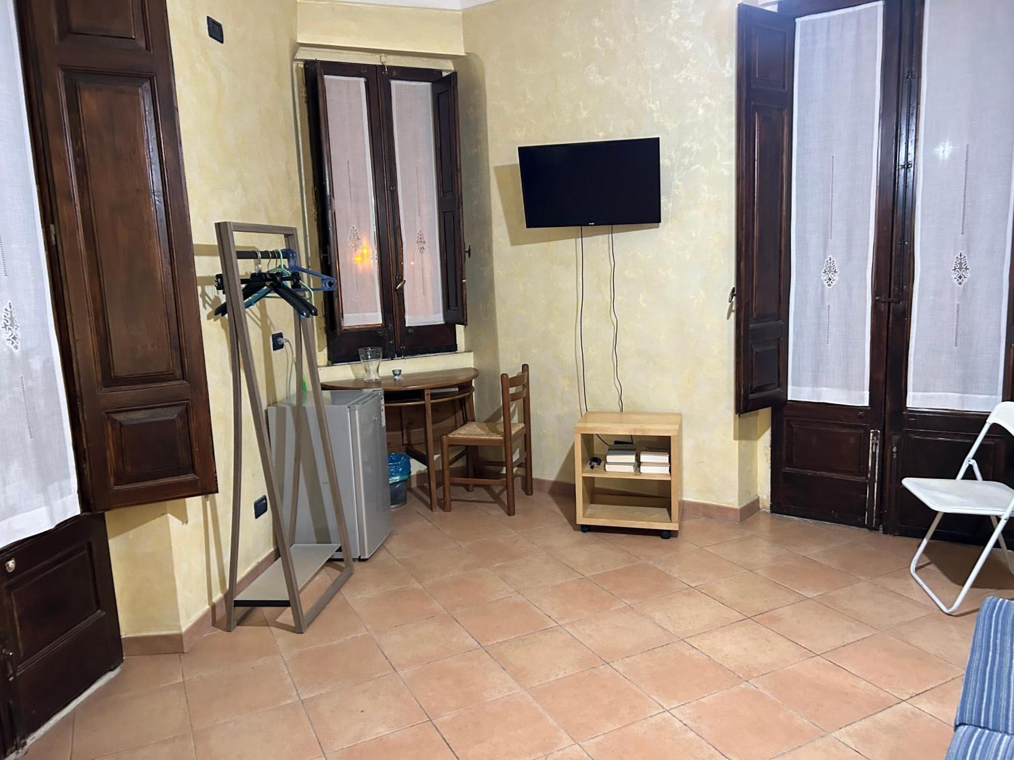 B&B L'Angolo Sulla Piazza Mirabella Imbaccari Bagian luar foto